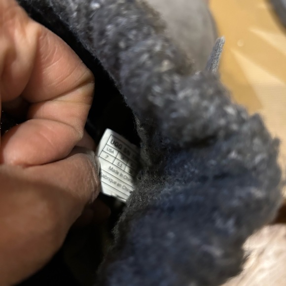 Ugg W. Cambridge Women’s Sz. 7 (Used) - Picture 5 of 6